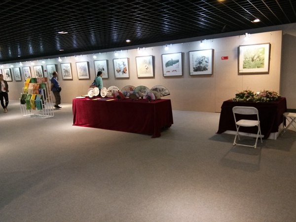高档无缝挂画展板