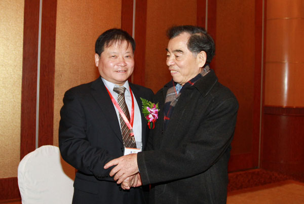 中国管理科学研究院常务副院长卢继传亲切接见高金海同志