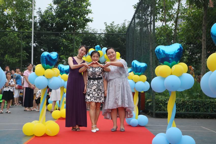 《红毯仪式》2018年重庆喜洋洋幼儿园第9届毕业典礼
