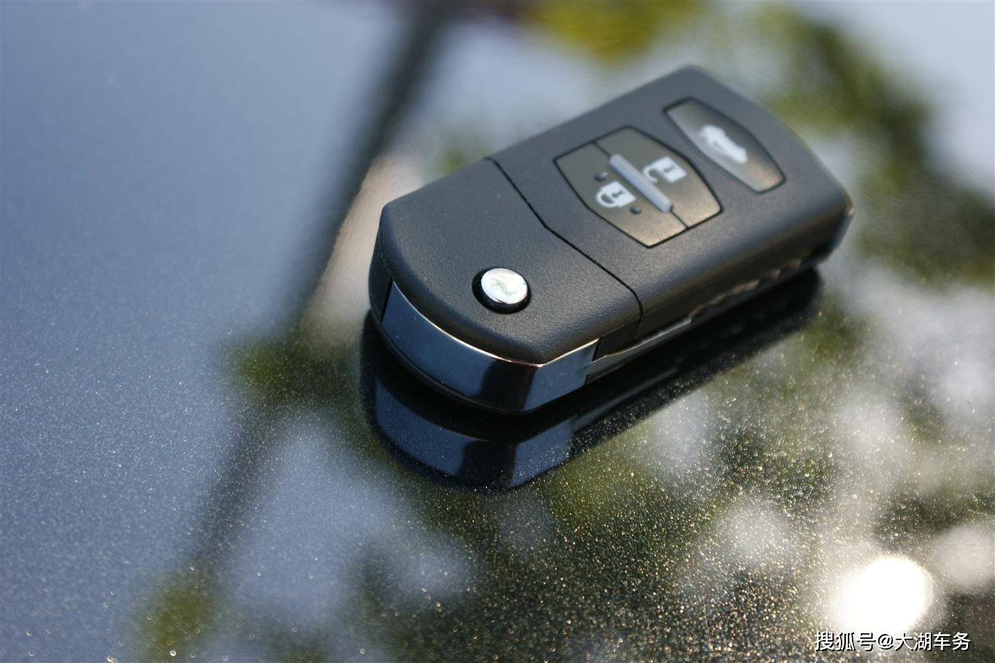 汽车钥匙如何恢复数据(汽车遥控器数据丢失怎么恢复?)