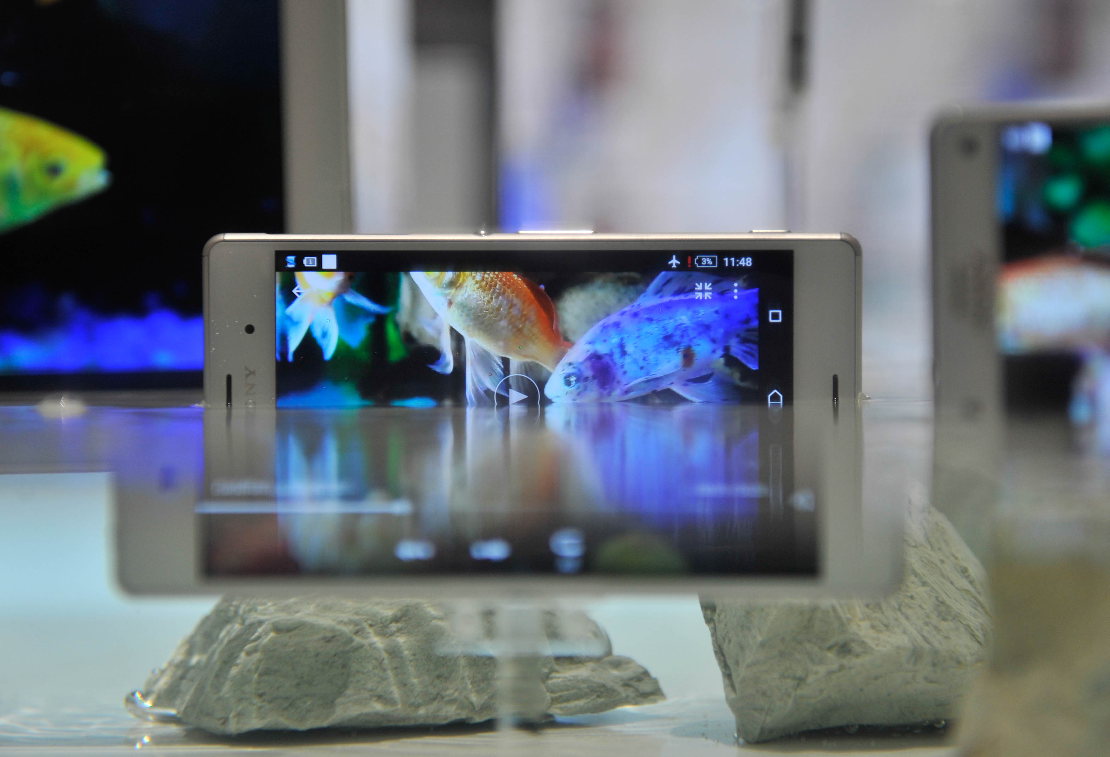 索尼怎么开移动数据恢复(索尼相机自动关机数据丢失能回复吗?)