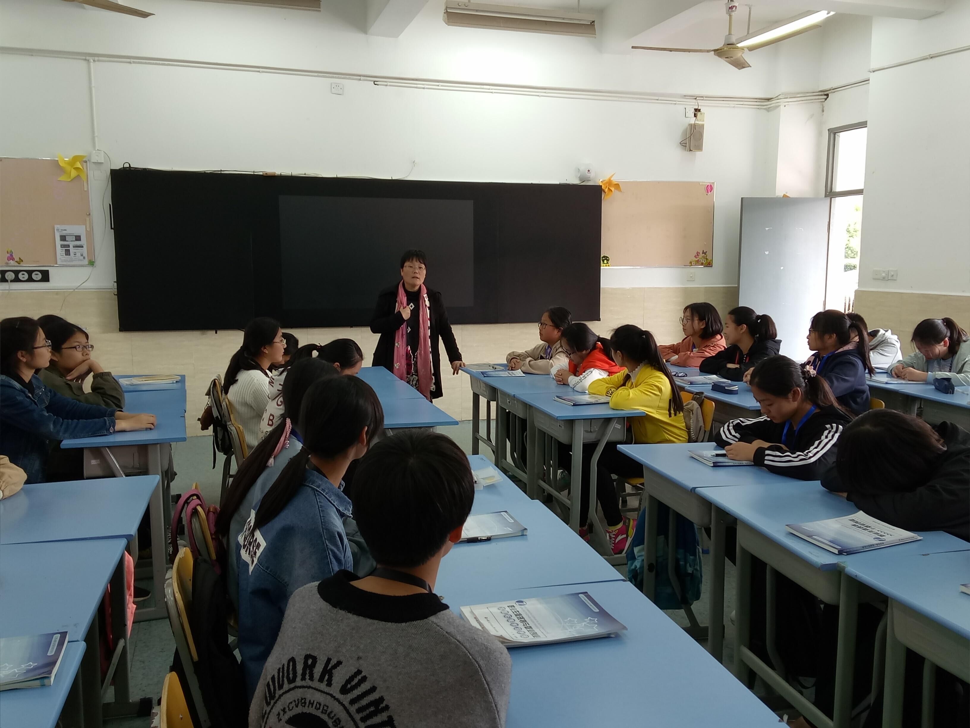 电子商务高职班是什么(职高实验班什么意思，一般教什么啊？)