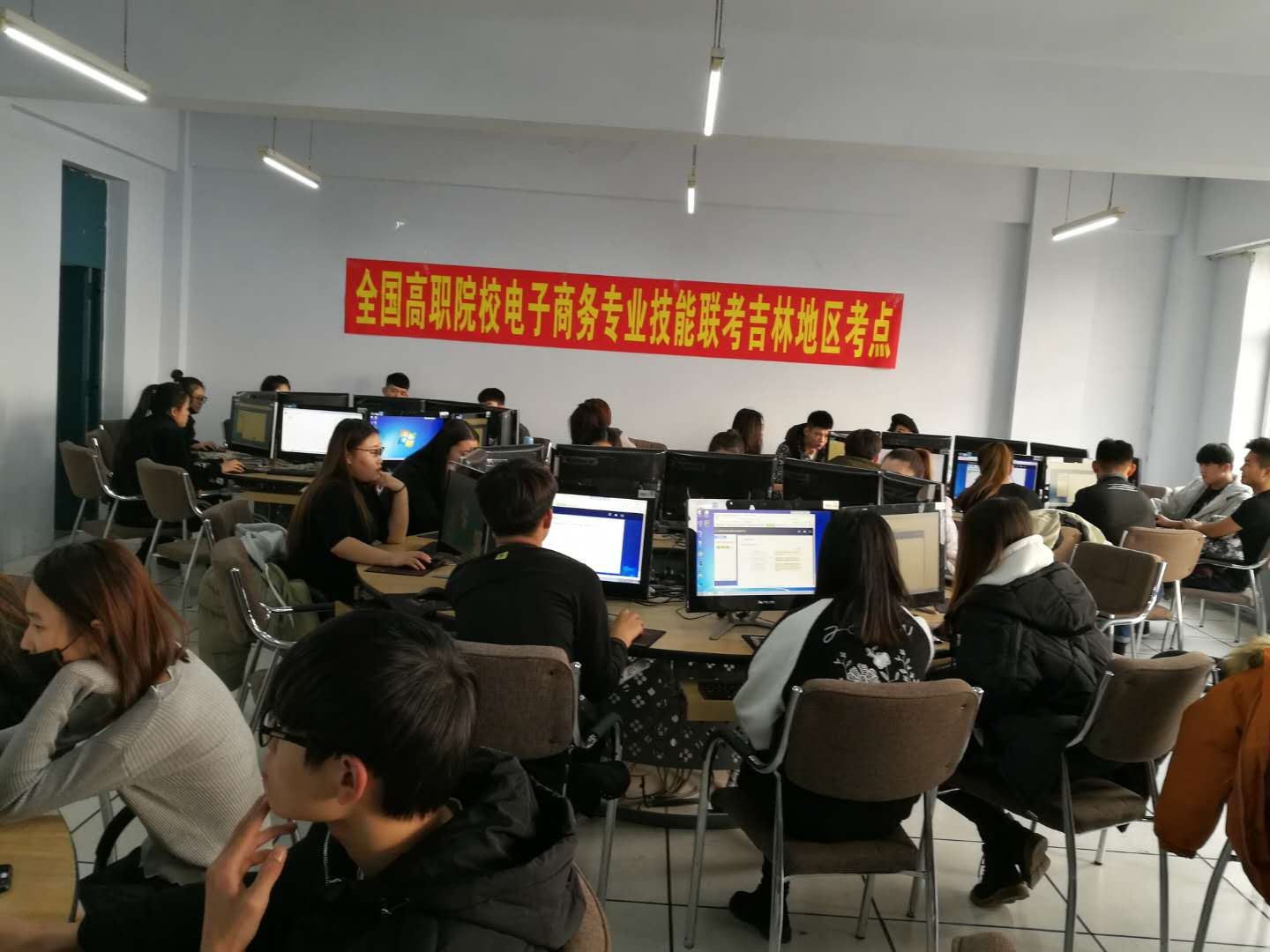 职业高中电子商务专业如何(职校读电子商务有前途吗？)