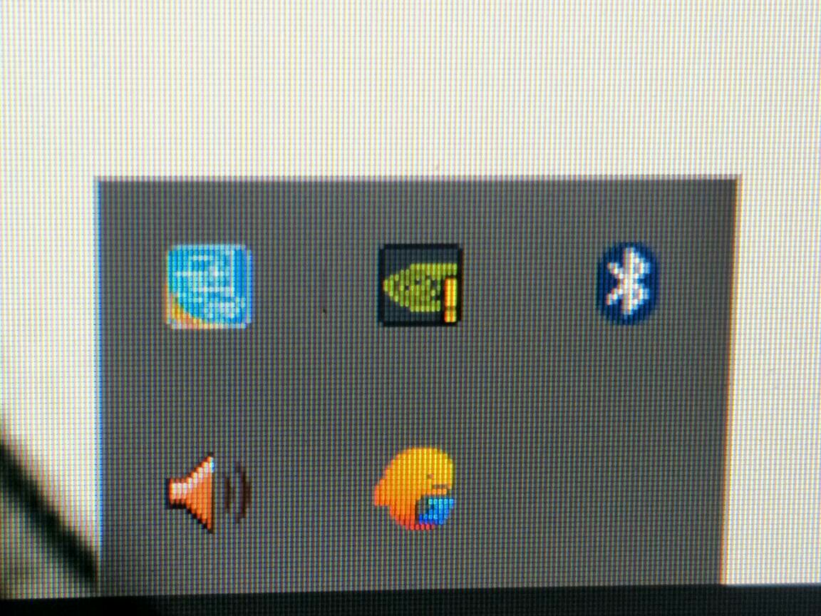 邮箱为什么有个黄色感叹号(邮箱显示代发且附件文档带有黄色感叹号是怎么回事？并且附件打开看很模糊，根本看不清内容？很担心是不？)