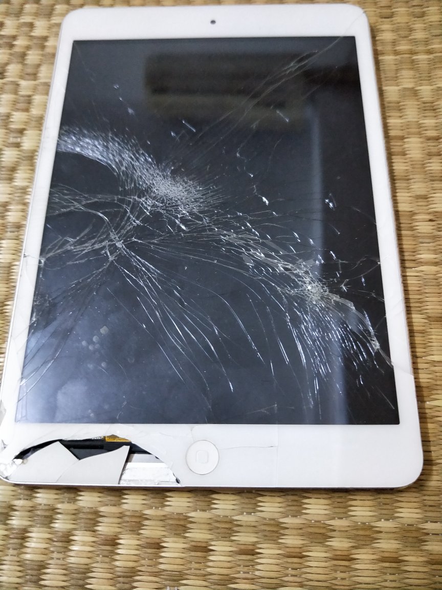 平板屏幕碎了怎么恢复数据(华为平板屏幕碎了无法维修临时补救？)