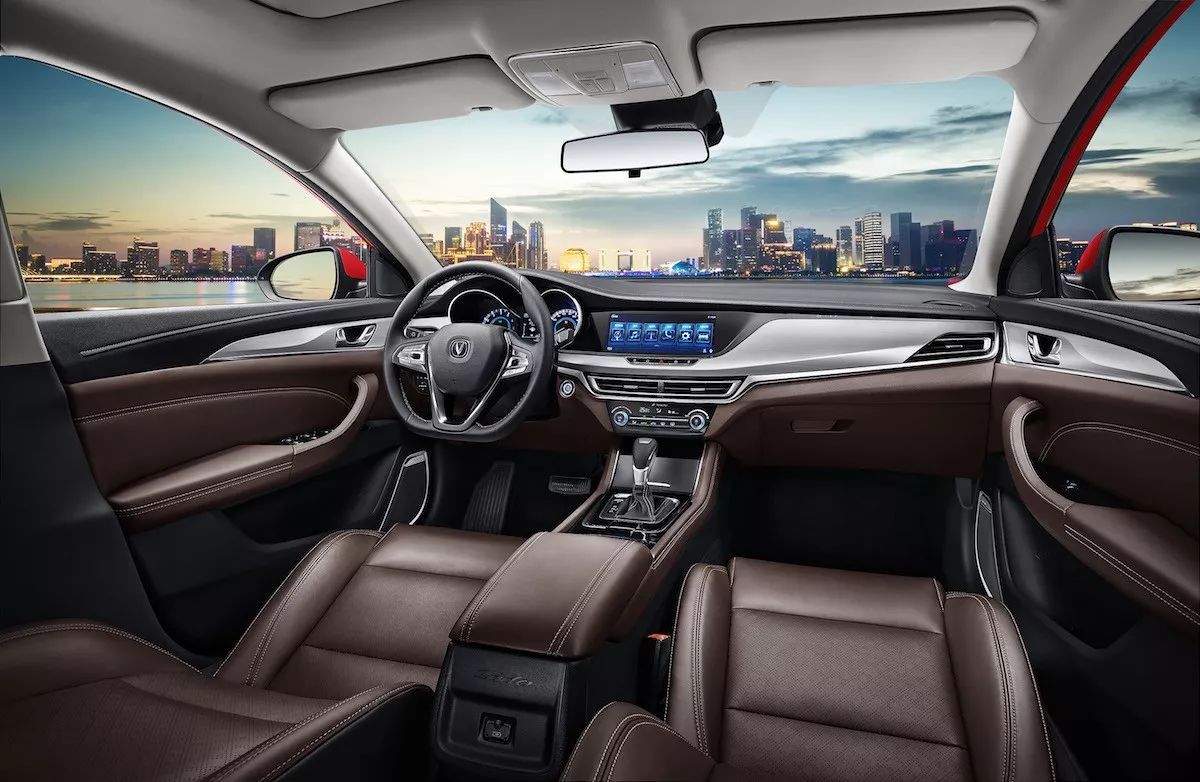 逸动二代的邮箱是多少号(长安二代逸动一般要加多少钱油才能加满？)