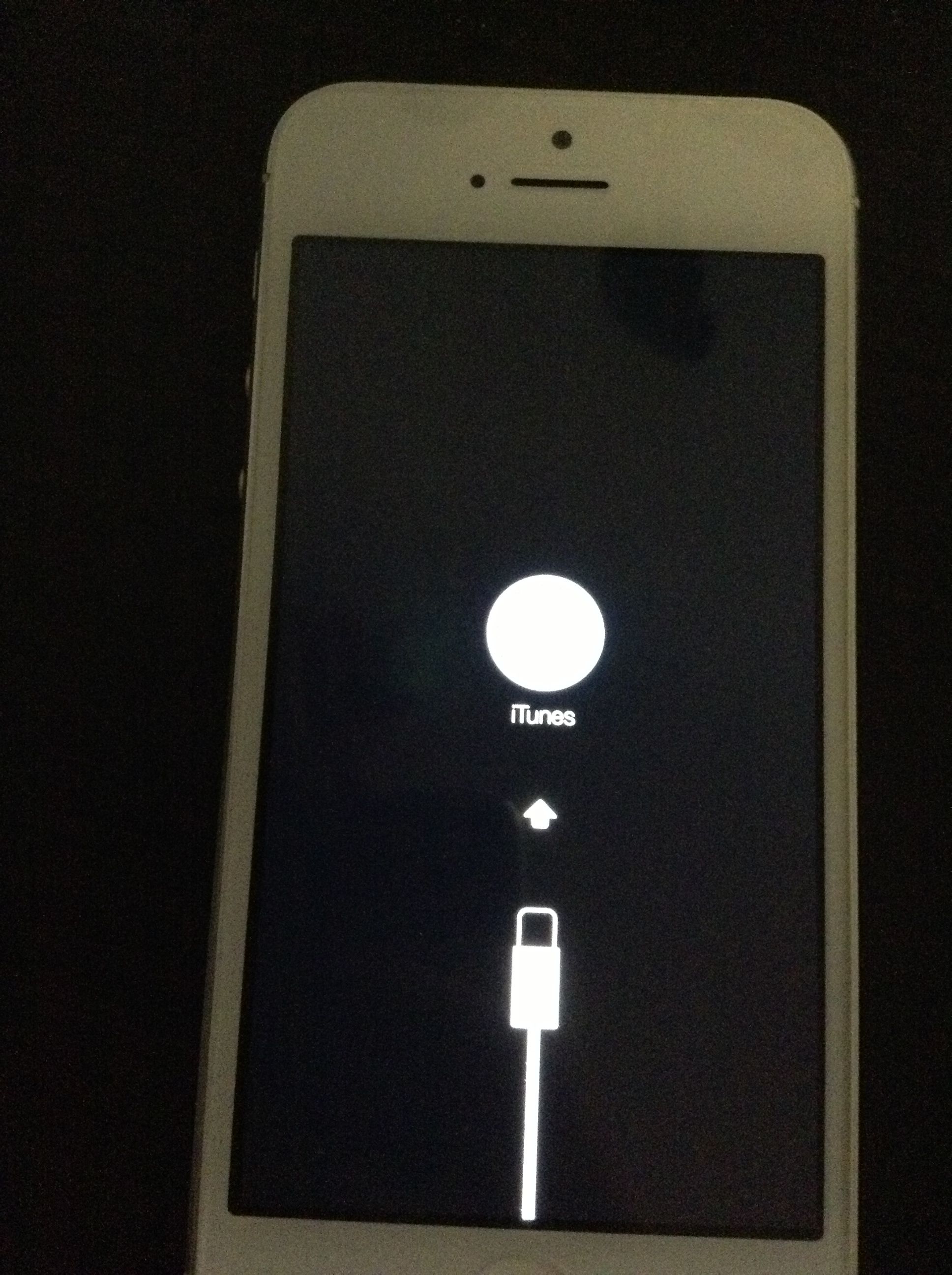 苹果升级失败如何恢复数据(苹果12更新16系统电冲不进去解决了吗？)