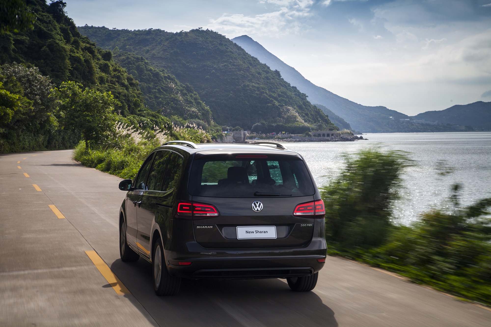 夏朗怎么开邮箱(大众夏朗汽油泵模块在什么位置?)