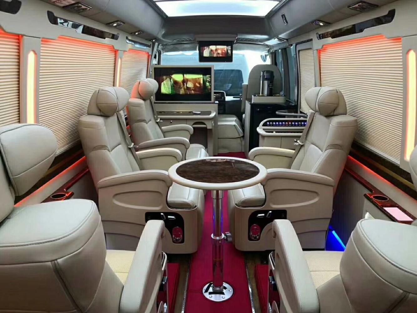 柴油考斯特邮箱多少升(金旅仿考斯特油箱多大？)