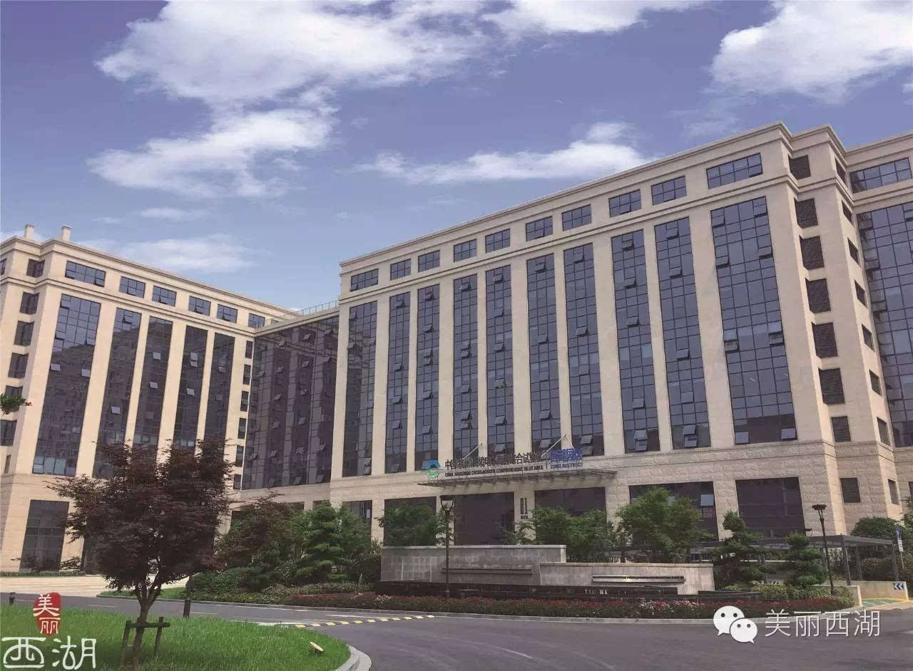 无锡左西电子商务双休吗(城管上下班时间是多少?)