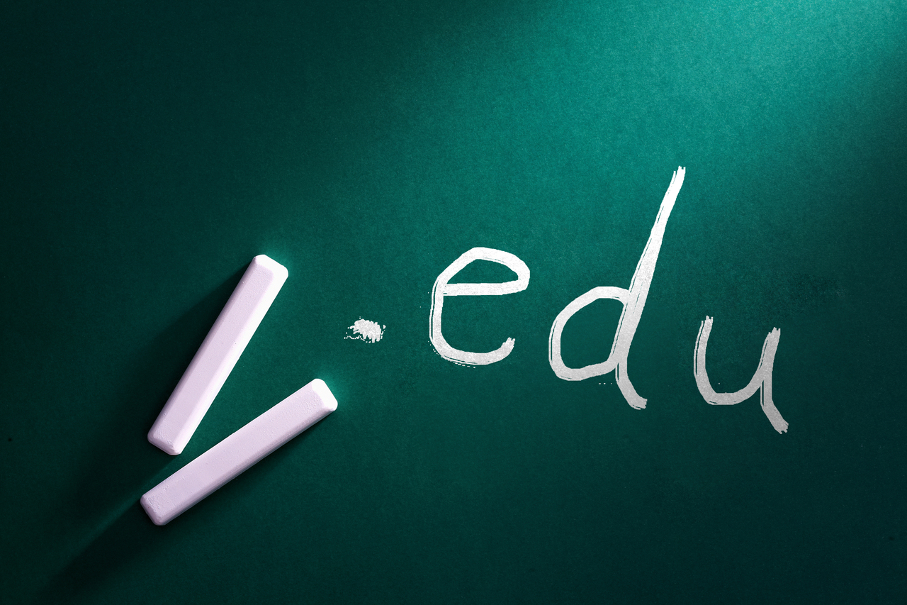 域名必须包含 符号吗(域名的一般格式是什么？)