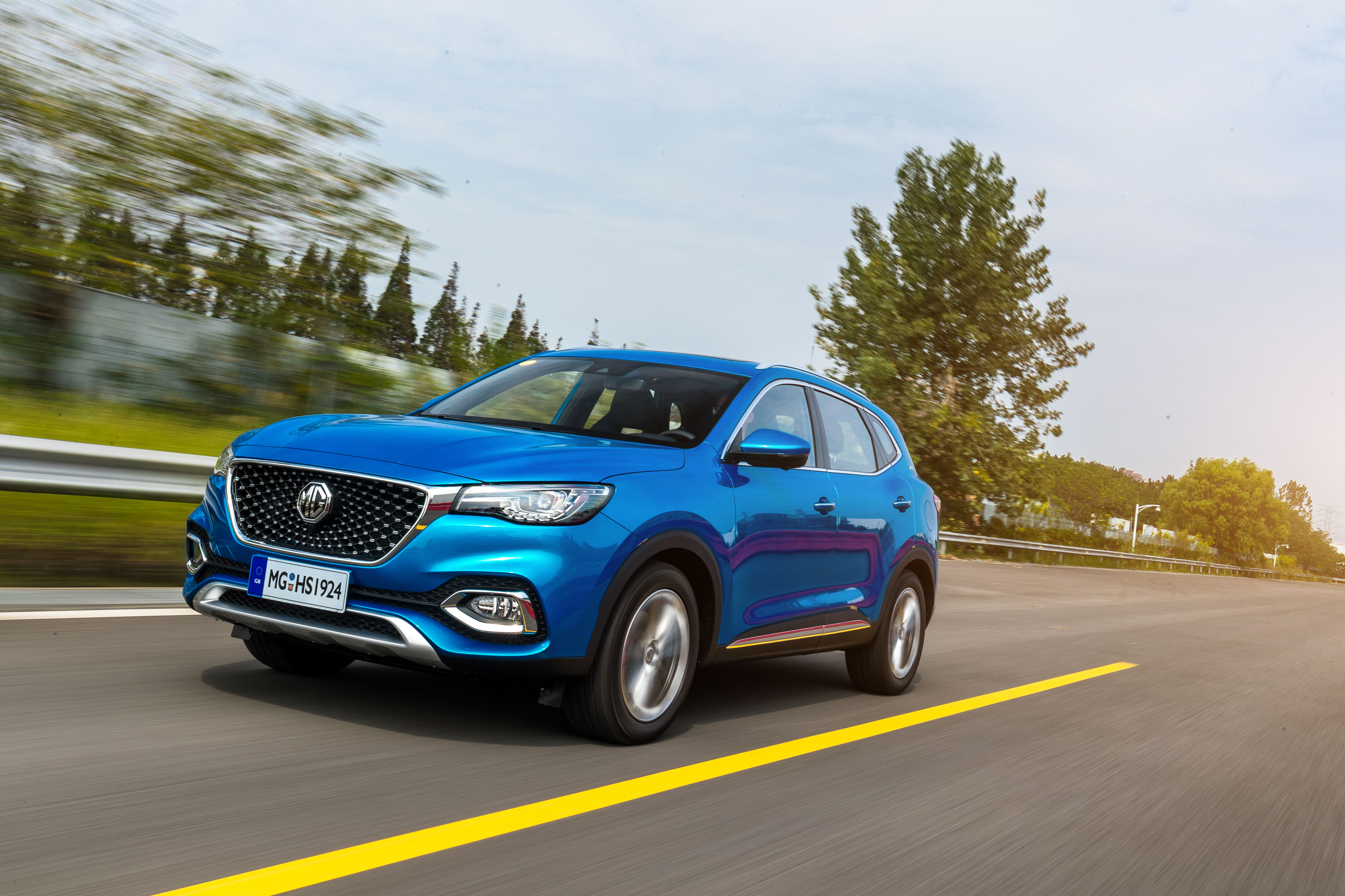 名爵五多少升的邮箱(新名爵5的油箱最多加多少油？)