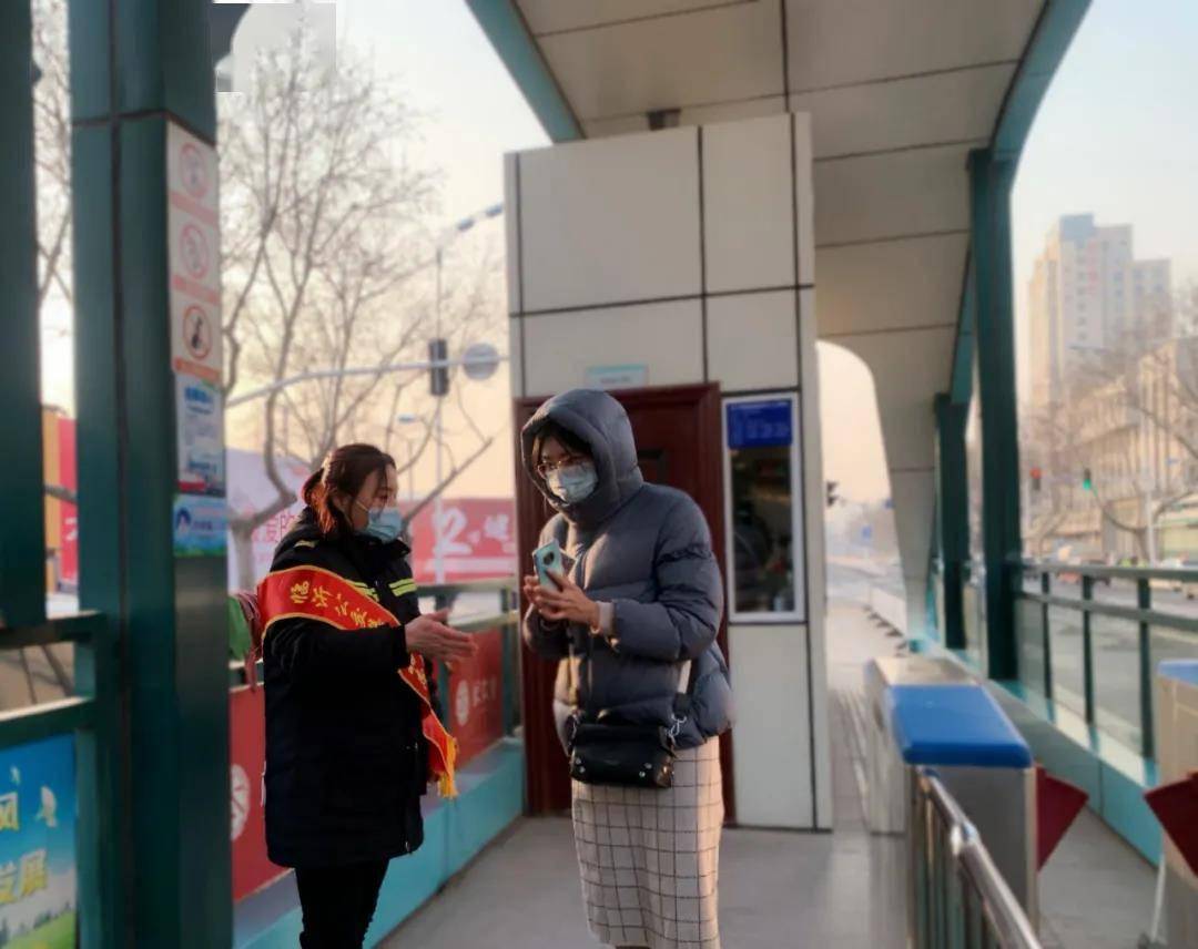 临沂公交集团邮箱是多少(临沂公交公司的工资高吗？)