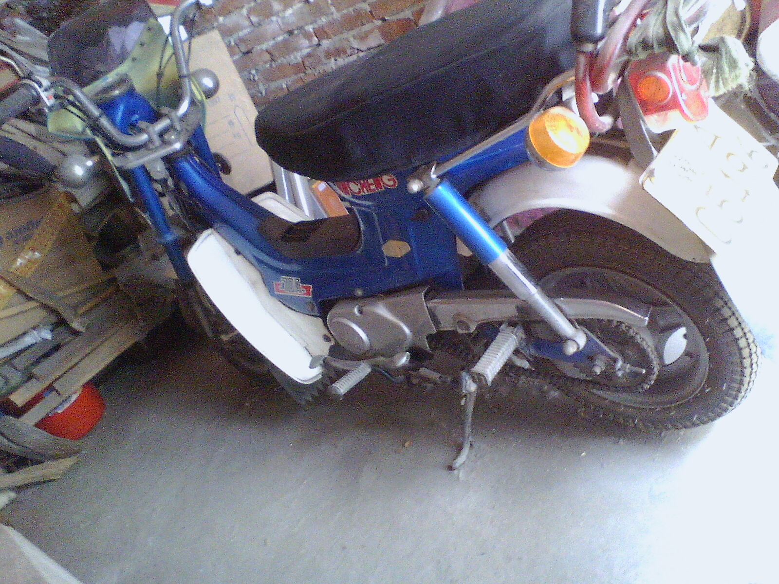 摩托车邮箱多少钱一个(摩托油箱价钱?)