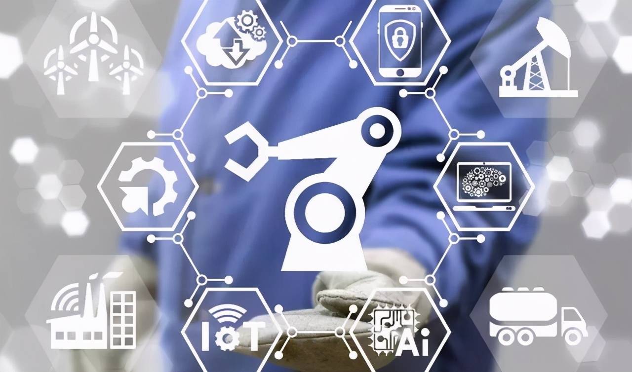 工业互联网月薪多少钱啊(工业互联网就业前景及待遇?)