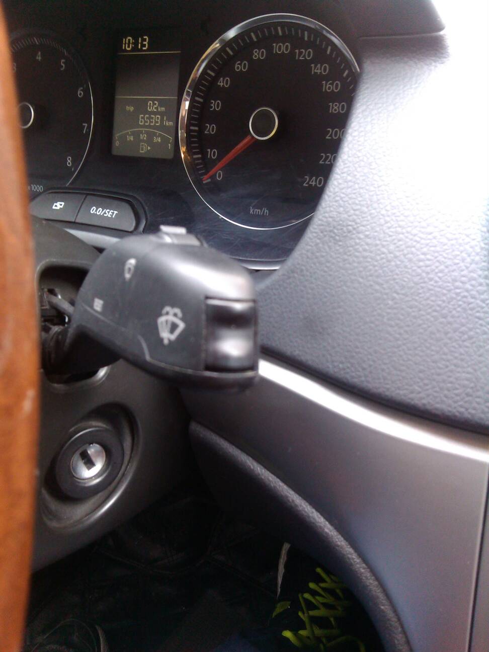 朗逸邮箱开关怎么换(大众朗逸油箱盖怎么开?)