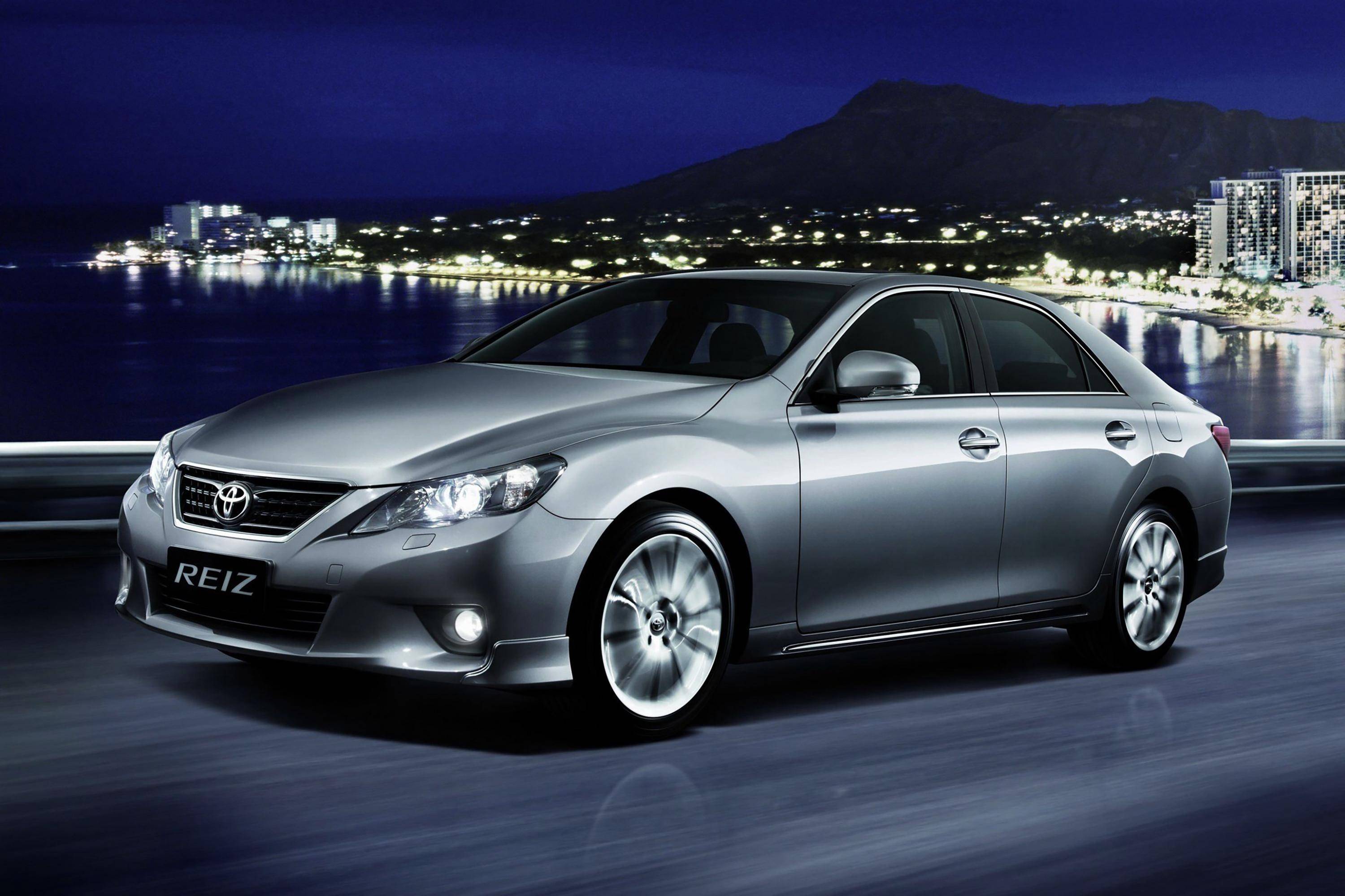 2010年锐志邮箱多少升(0年丰田锐志汽油箱装多少L油？)