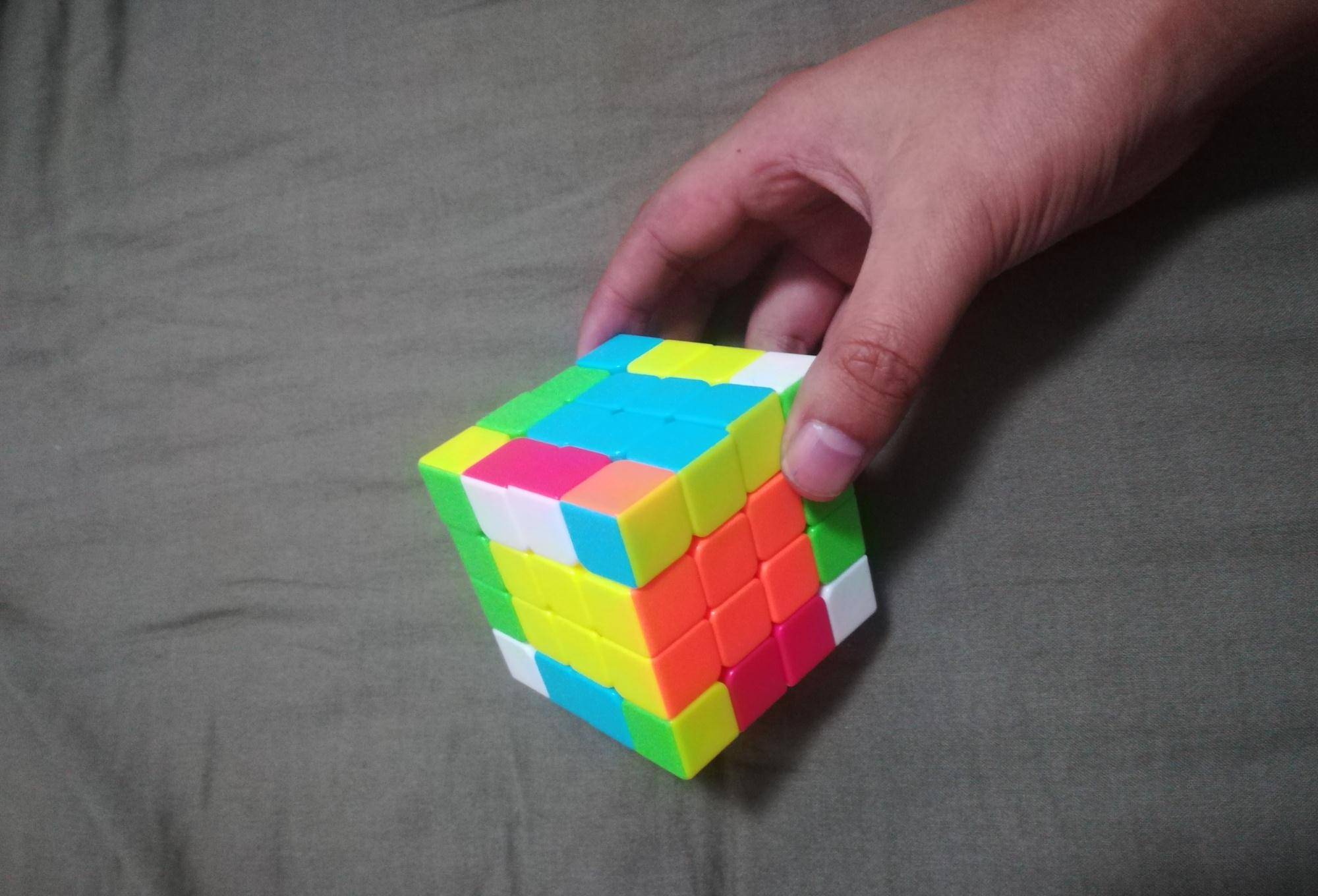 小魔方怎么恢复原样数据(数字魔方怎么拼回原样？)