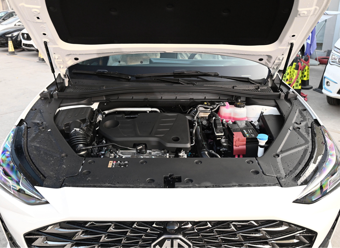 名爵车邮箱怎么开(2022名爵5的油箱盖怎么开？)