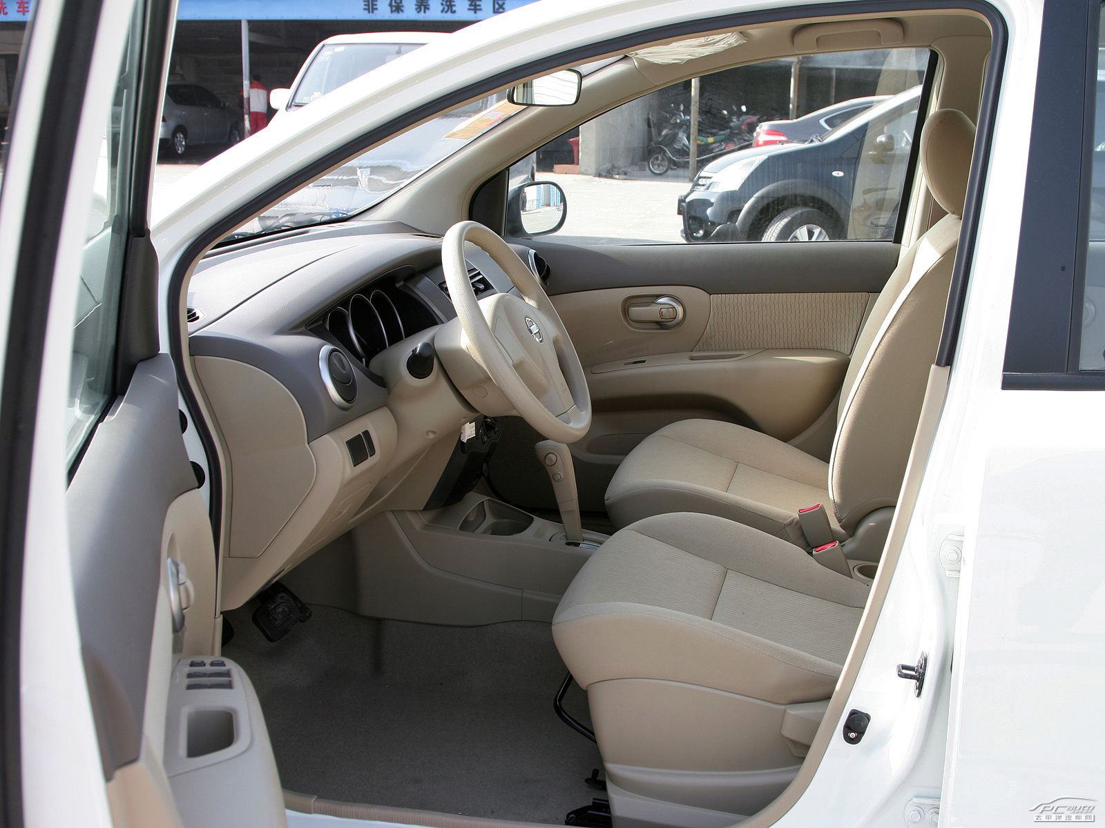 日产骊威邮箱怎么开通(骊威油箱开关怎么安装？)