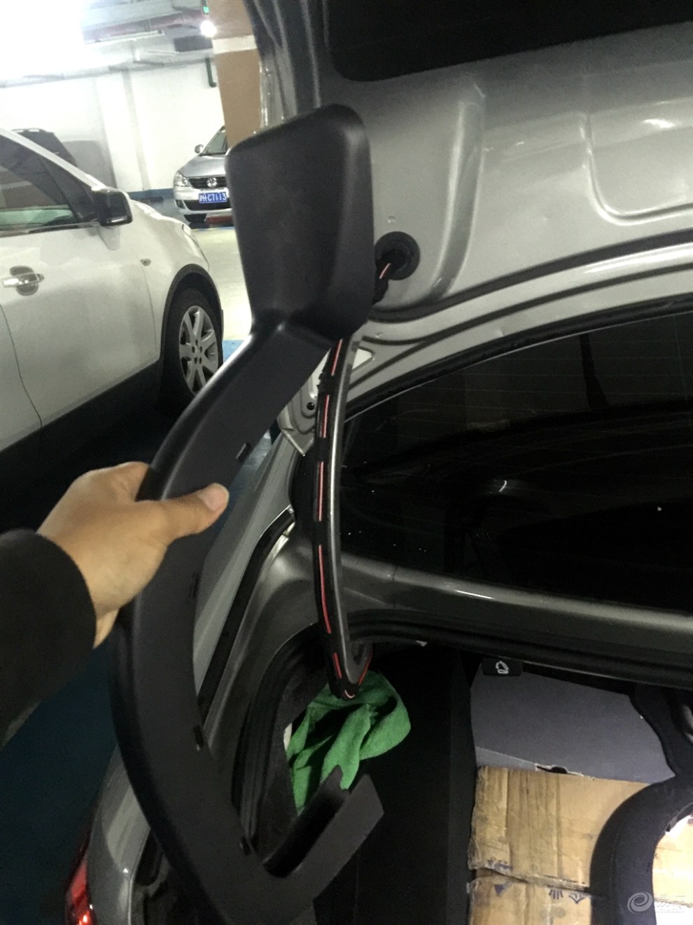 蒙迪欧邮箱盖能锁住吗(蒙迪欧油箱盖怎么开?)