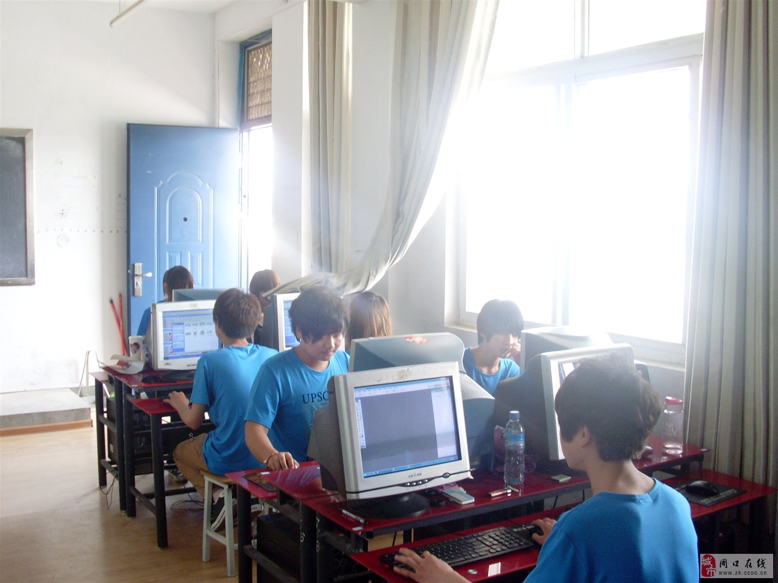职校电子商务专业学什么的(专科电子商务专业都考什么？)