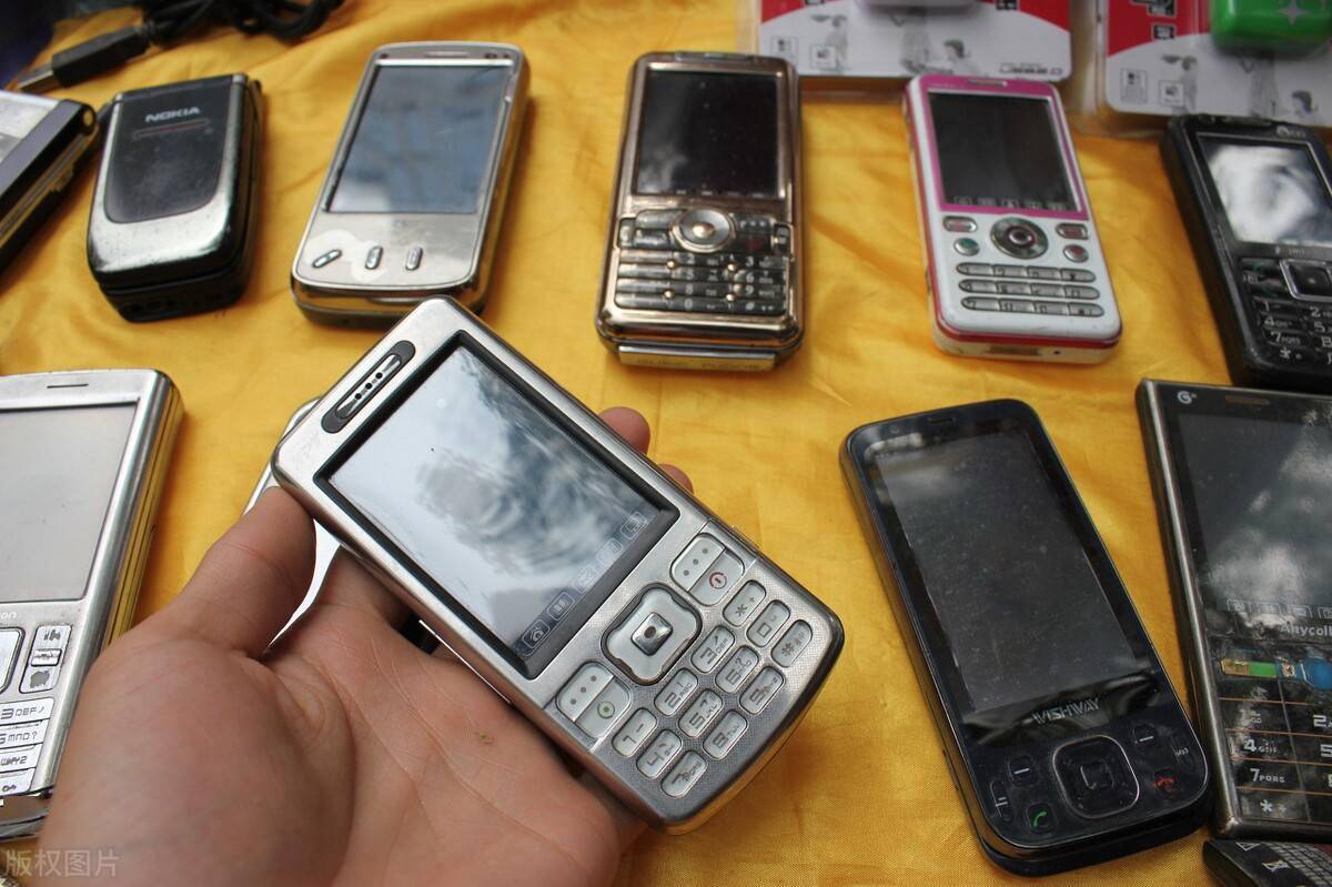 旧的手机数据能恢复吗(如何把手机克隆后恢复原样？)