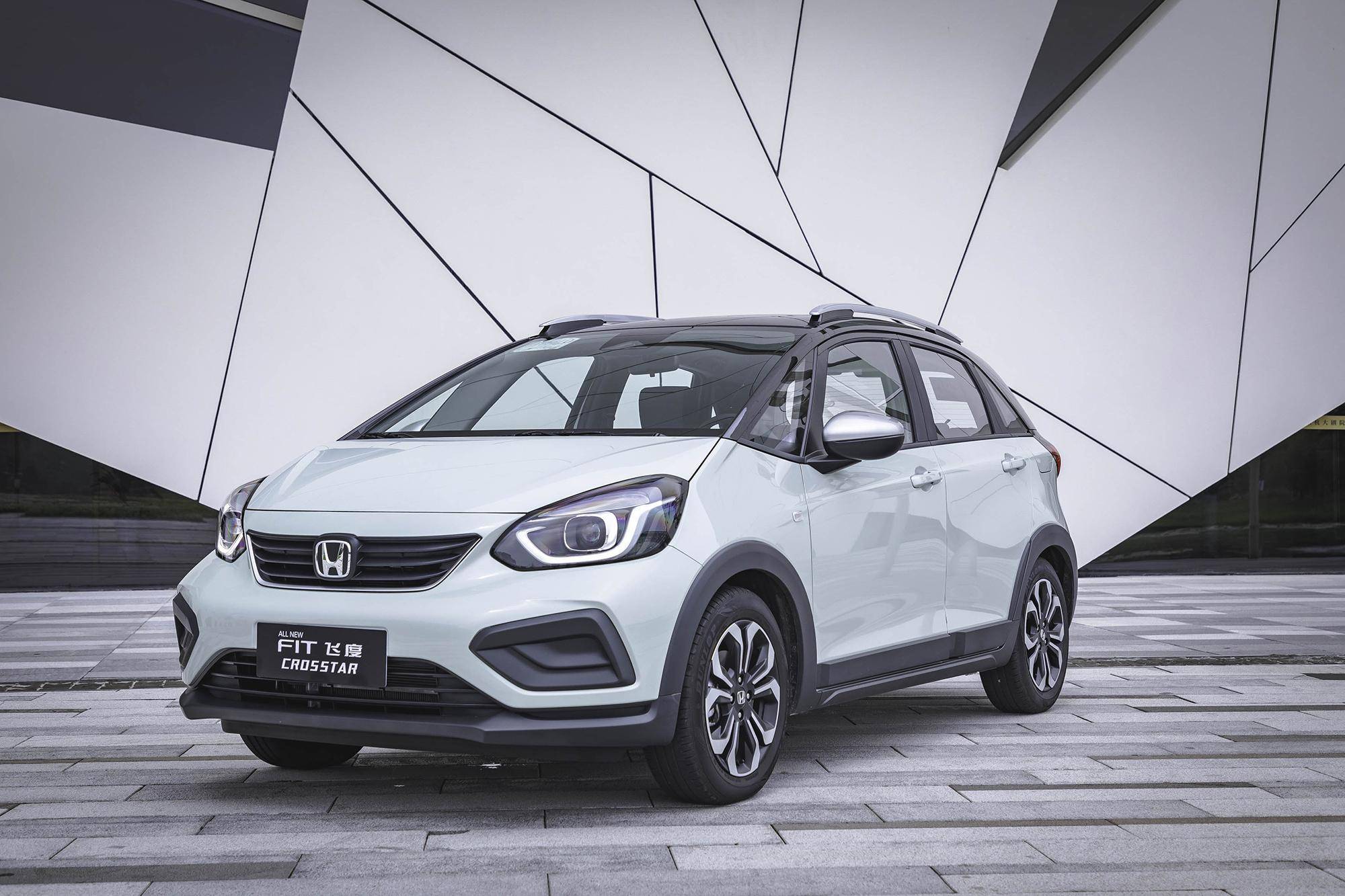 二代飞度邮箱大小一样吗(2代飞度油箱到底能装多少油？)