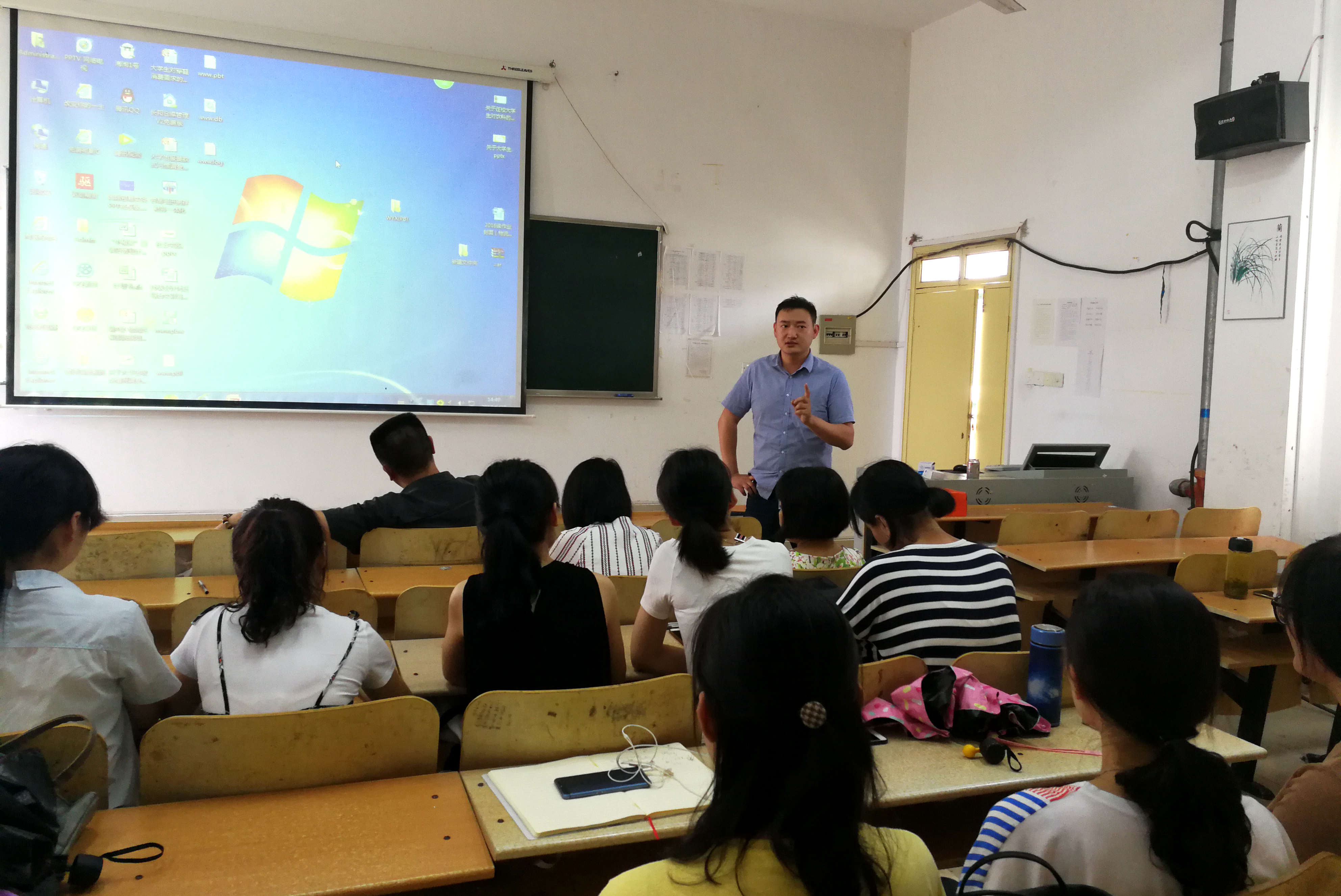 中专学历电子商务好就业吗(中专的电子商务怎样?学出来有用么？)