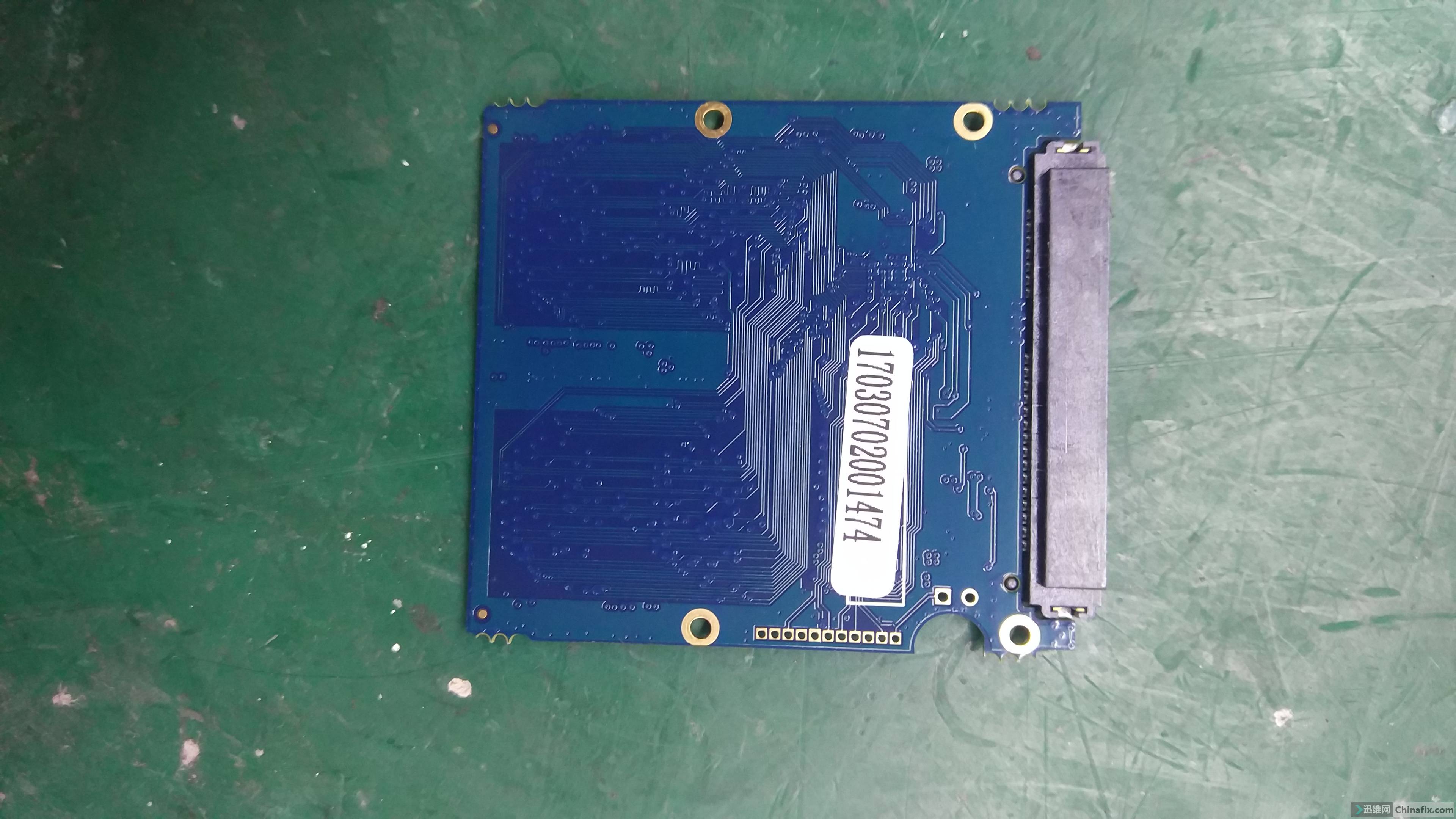 如何恢复ssk硬盘数据(ssk硬盘盒怎么取出硬盘？)