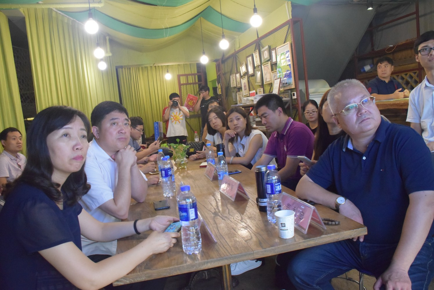 大专幼师电子商务是什么(幼师和电子商务哪个好？)