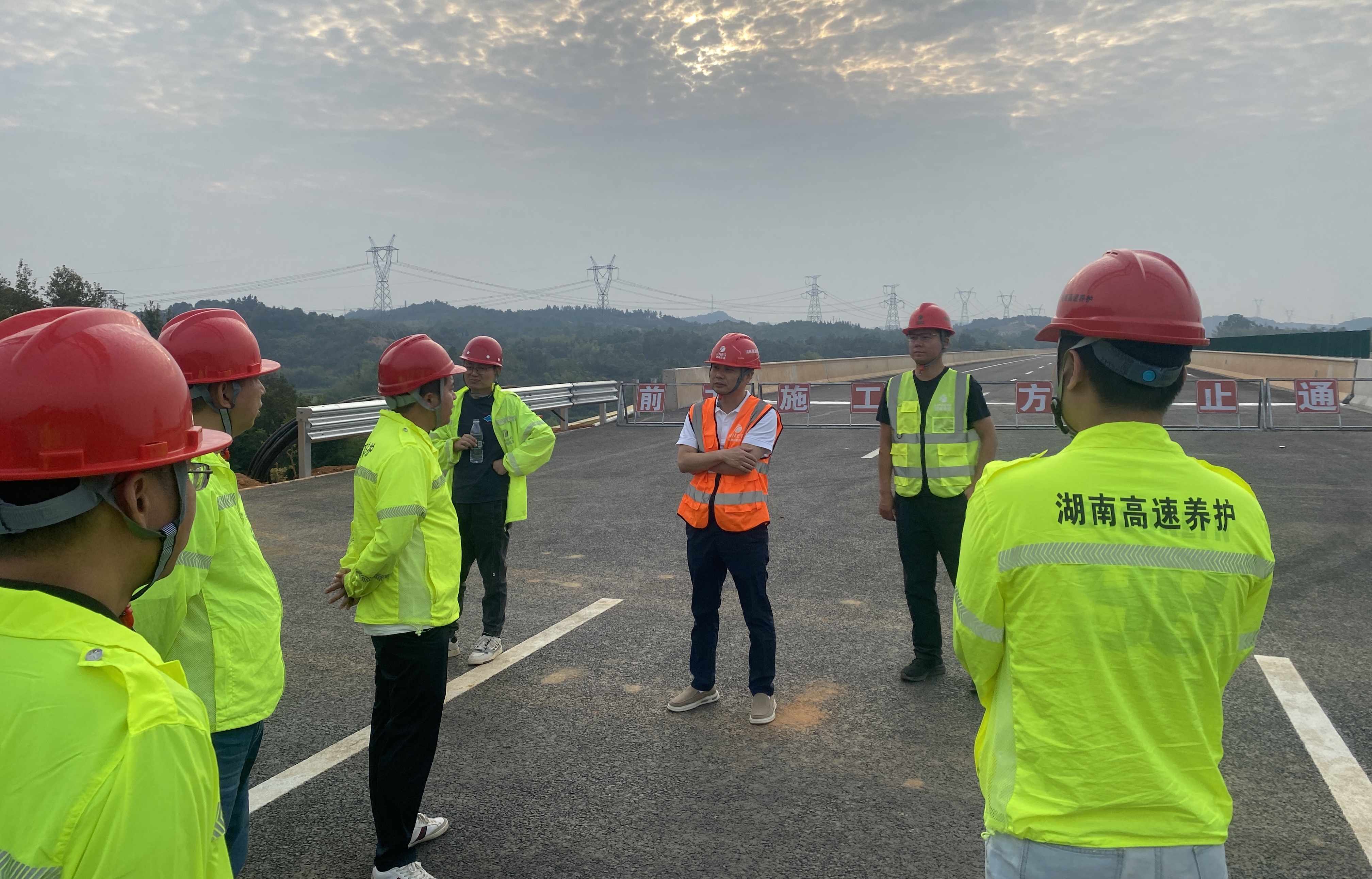 交流活动现场。.jpg 交流活动现场。.jpg