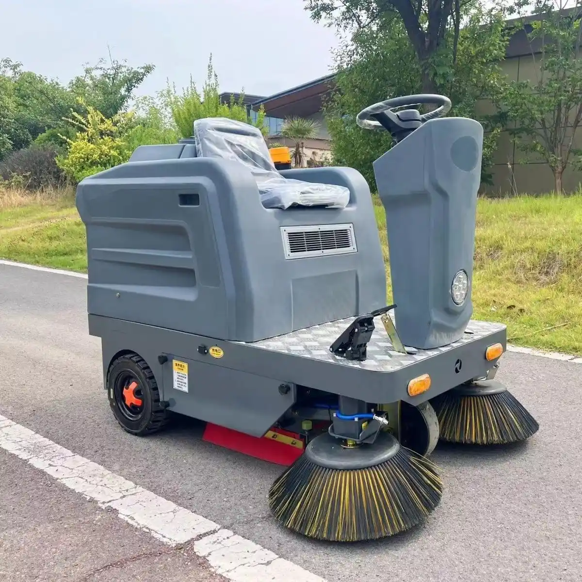扫地车