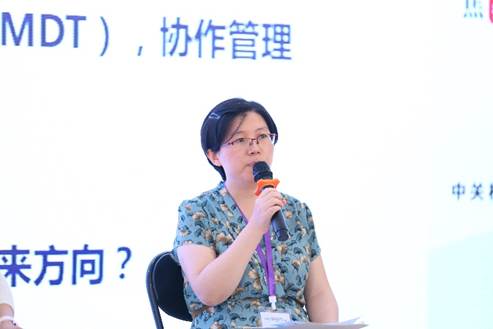 人拿着手机

AI 生成的内容可能不正确。