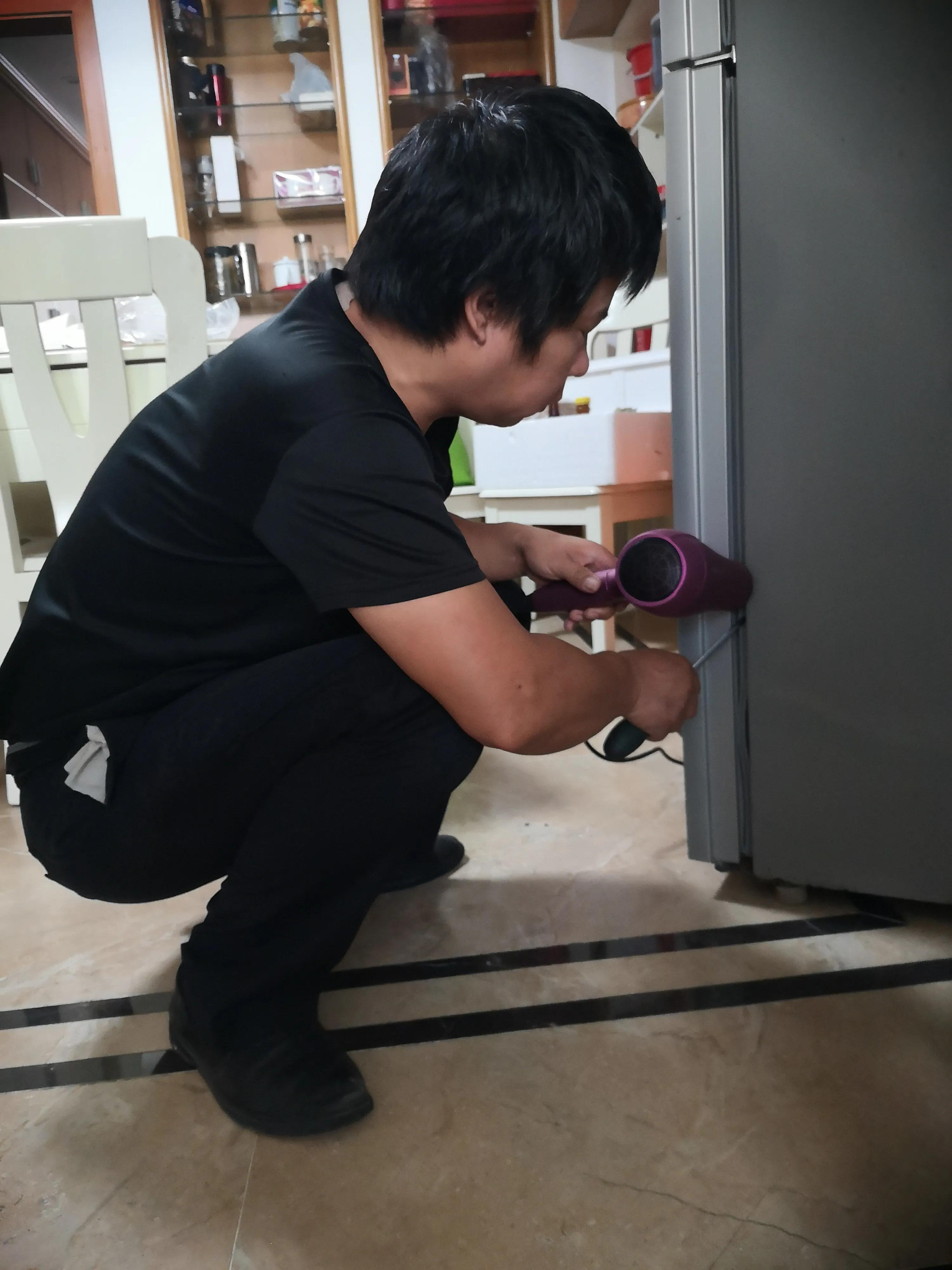 家电维修工程师上门服务