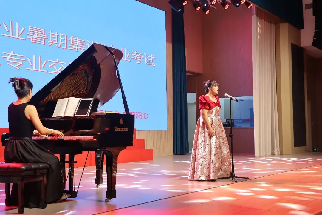 音乐专业表演.JPG