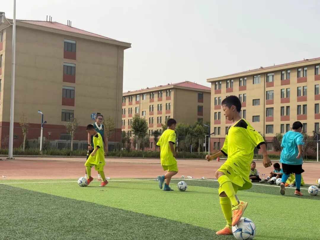 “石榴红·铸同心”| 第二届浙阿兵地青少年足球邀请赛