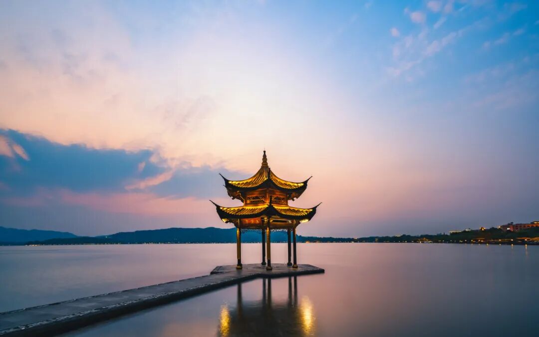 摄图网_500360180_banner_杭州西湖聚贤亭(企业商用).jpg